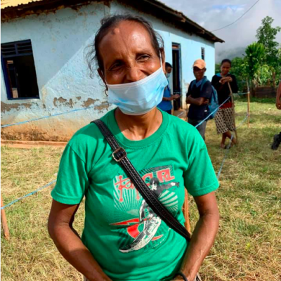 A big smile on the face of a beneficiary at Suco Railaco Craic in Ermera Municipality tells it all. Low-income households are relieved to receive USD200 cash subsidy from the Government of Timor-Leste’s COVID response programme.